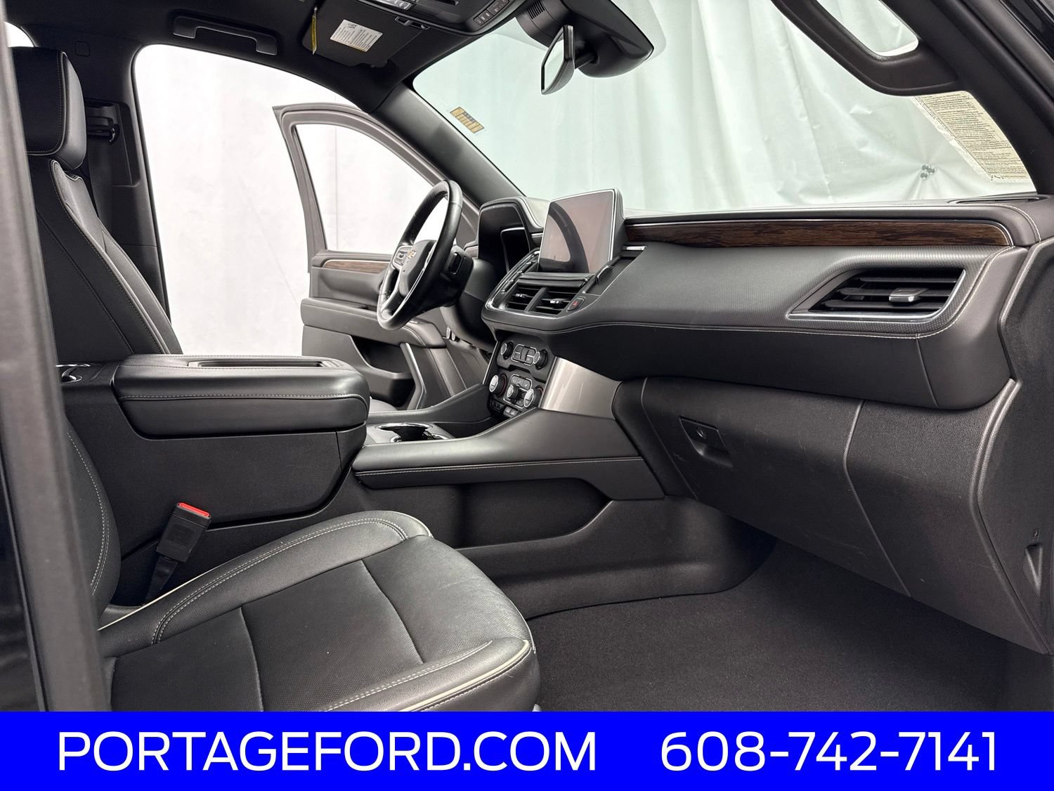Used 2023 Chevrolet Tahoe Premier AWD/4WD image 28