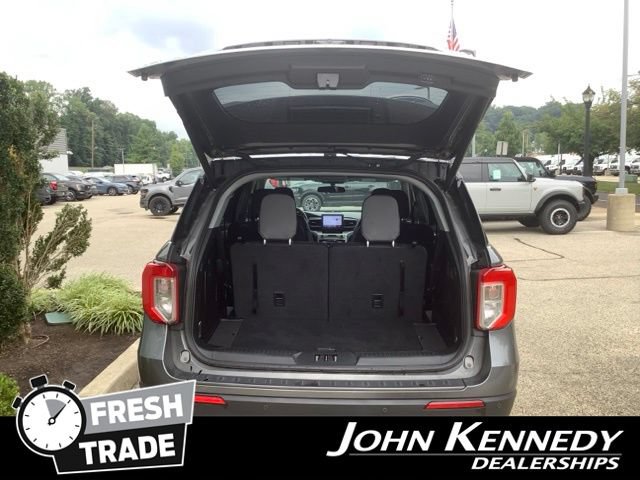 Certified 2023 Ford Explorer XLT w/ Equipment Group 202A AWD/4WD image 33