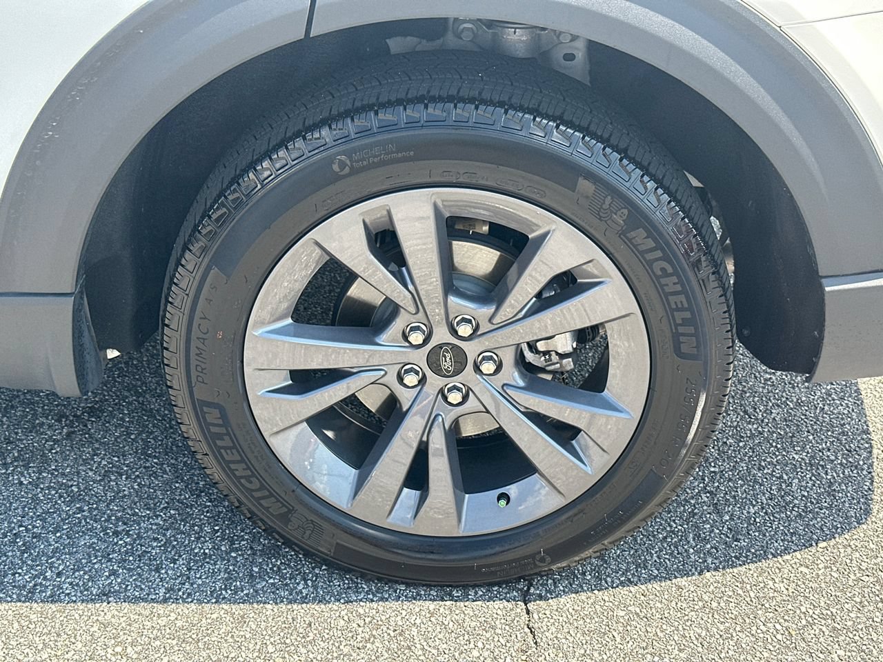 Certified 2025 Ford Explorer Active w/ Active Comfort Package AWD/4WD image 22