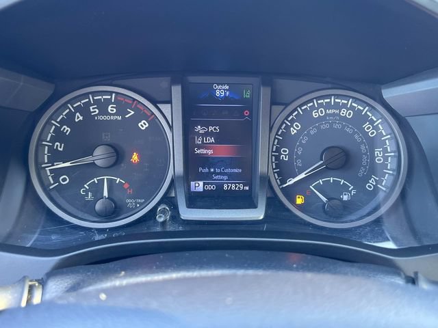 Used 2021 Toyota Tacoma TRD Off-Road w/ TRD Premium Off Road Package AWD/4WD image 25