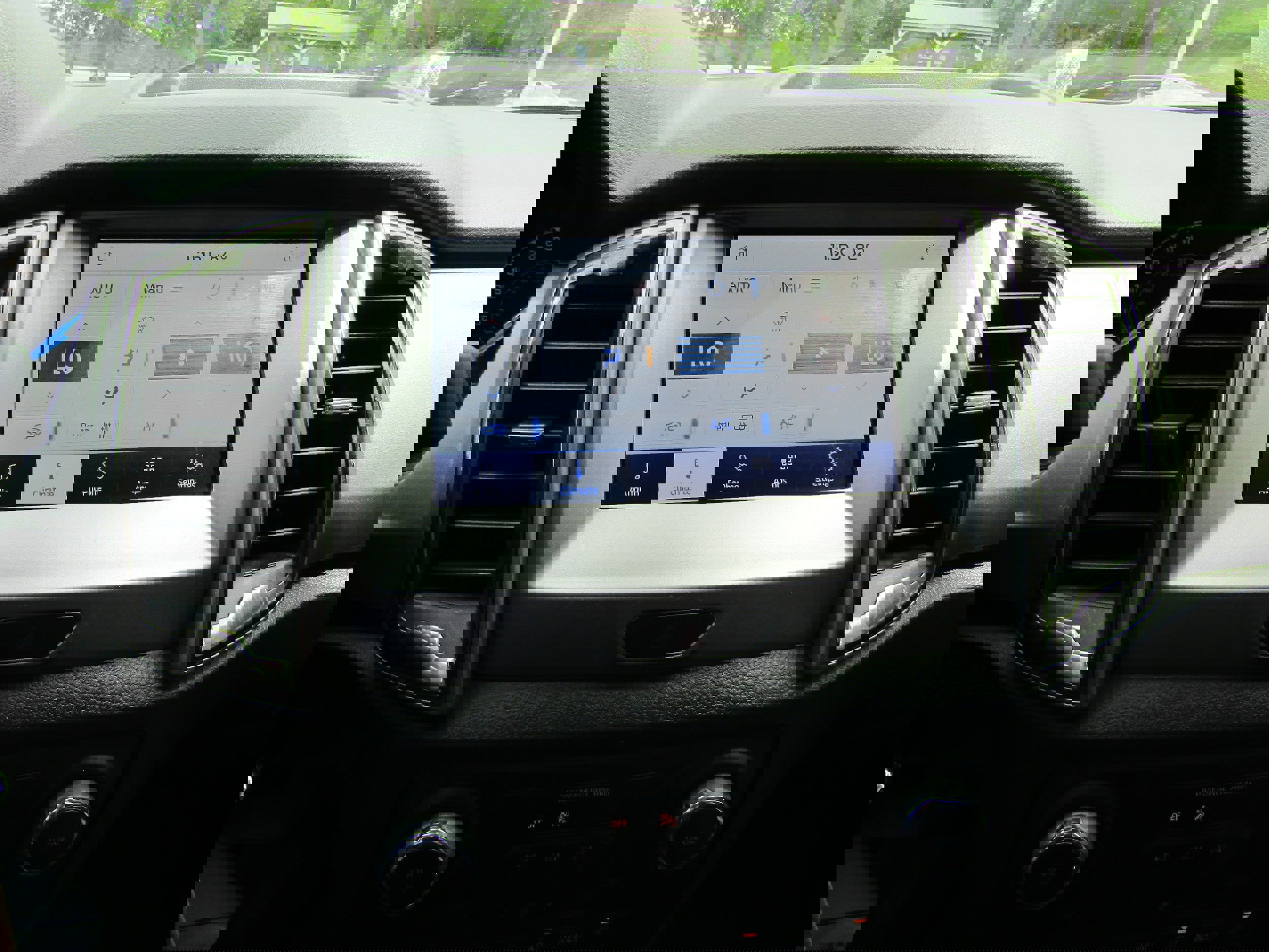 Certified 2022 Ford Ranger XLT w/ Equipment Group 302A High image 29