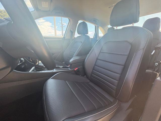 Used 2024 Volkswagen Jetta SE FWD image 10