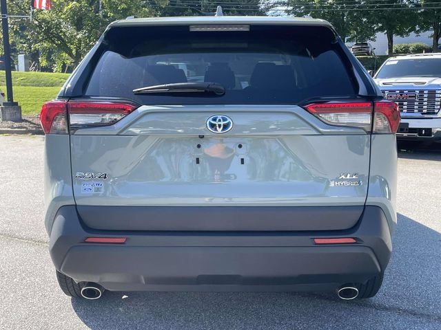 Used 2023 Toyota RAV4 XLE AWD/4WD image 4