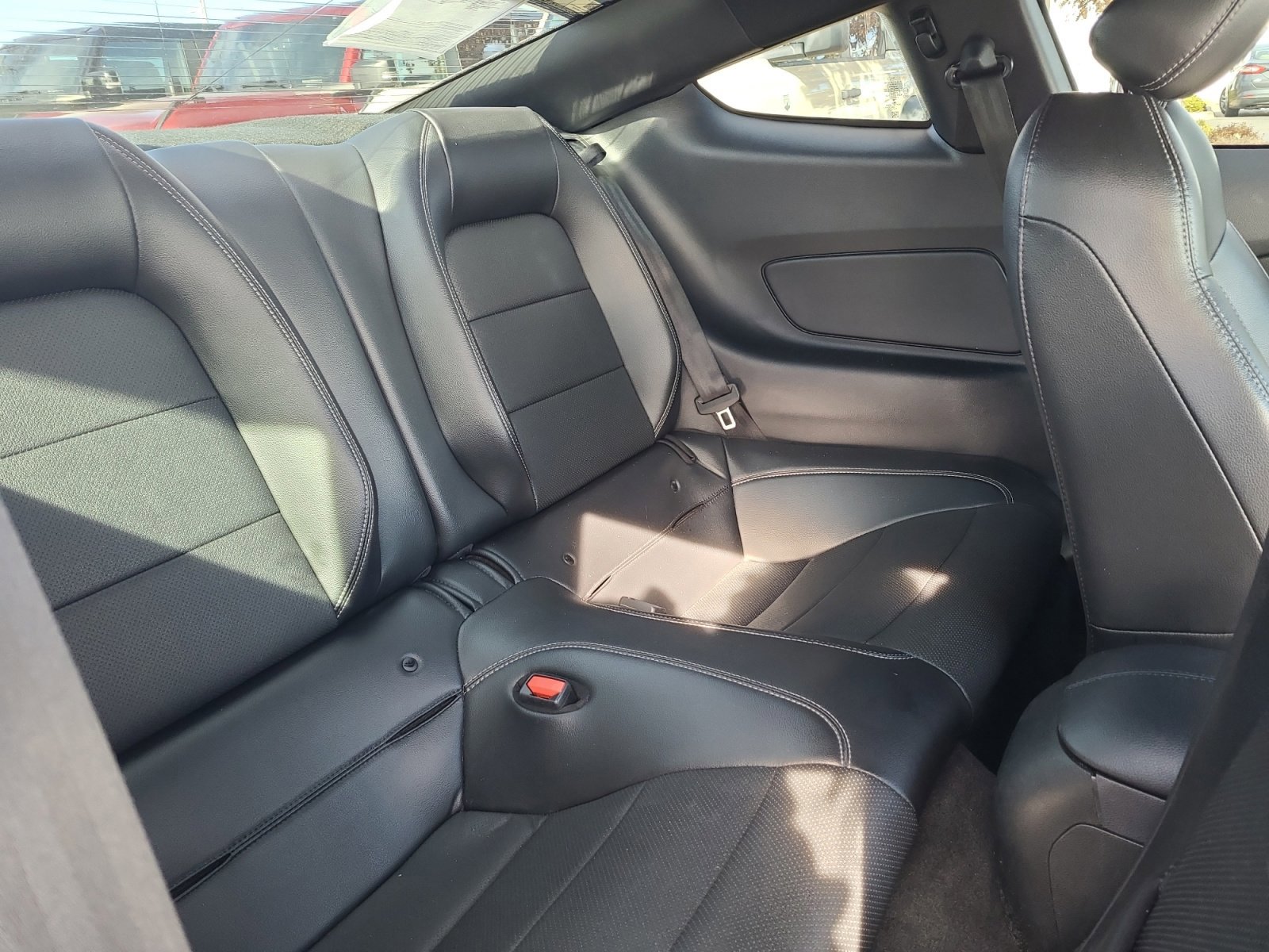 Certified 2022 Ford Mustang Premium image 18