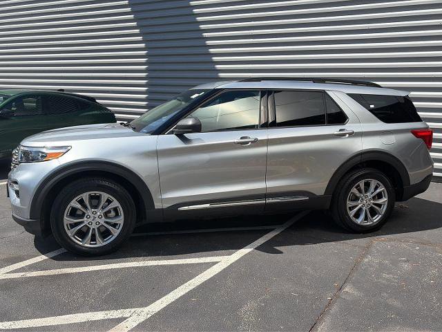 Certified 2023 Ford Explorer XLT w/ Equipment Group 202A AWD/4WD image 2