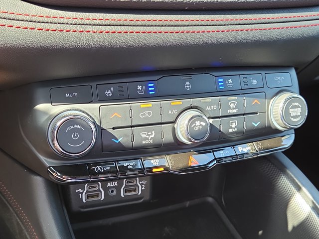 Used 2024 Dodge Durango GT AWD/4WD image 30