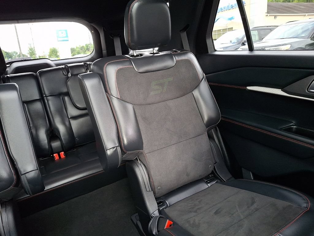 Certified 2025 Ford Explorer ST w/ Sun And Sound Package AWD/4WD image 20