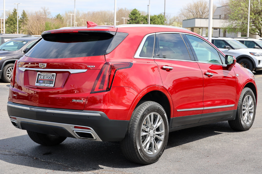 Used 2021 Cadillac XT5 Premium Luxury w/ LPO, Floor Liner Package AWD/4WD image 28