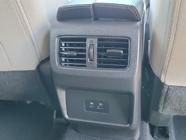 Used 2023 Nissan Rogue SV FWD image 21