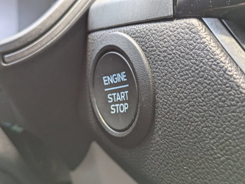 Certified 2025 Ford Escape Active w/ Cold Weather Package FWD image 29