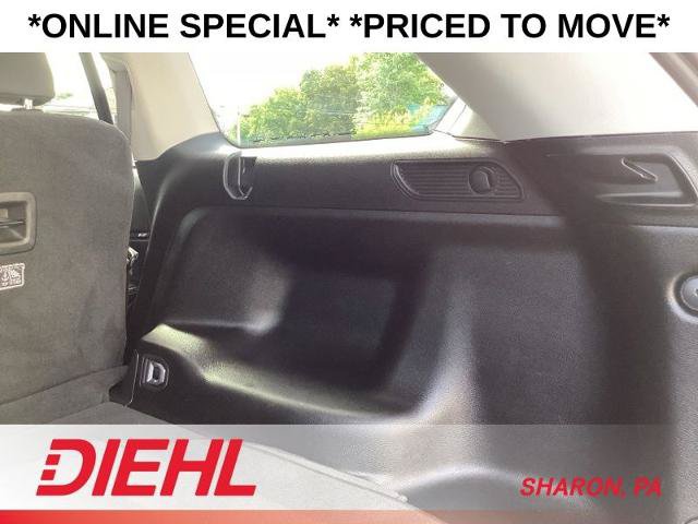 Used 2022 Jeep Grand Cherokee Laredo w/ Luxury Tech Group I AWD/4WD image 17