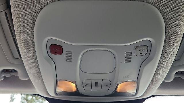 Used 2023 Jeep Renegade Trailhawk AWD/4WD image 17