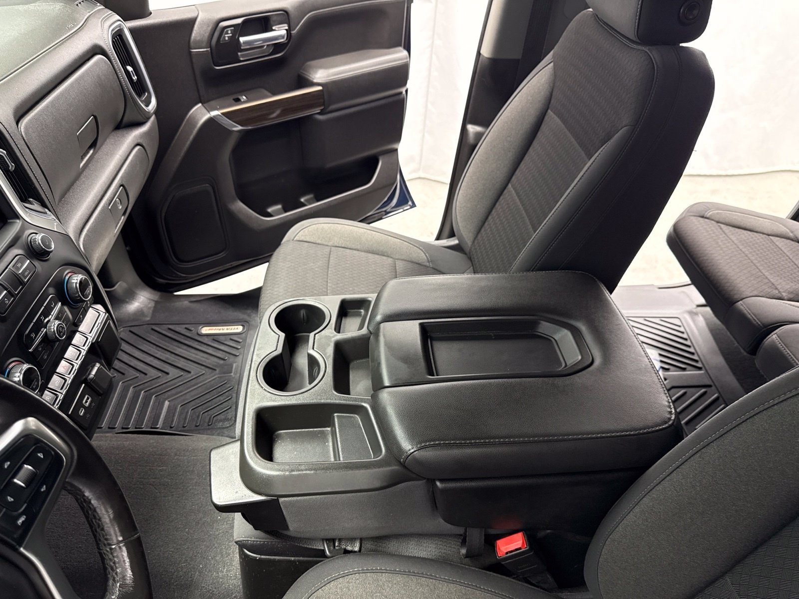 Used 2020 Chevrolet Silverado 1500 LT w/ All-Star Edition AWD/4WD image 23