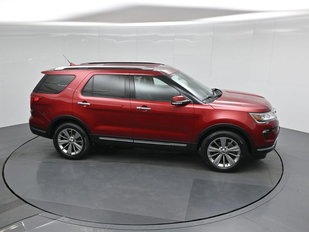 Certified 2018 Ford Explorer Limited w/ Ford Safe & Smart Package image 11