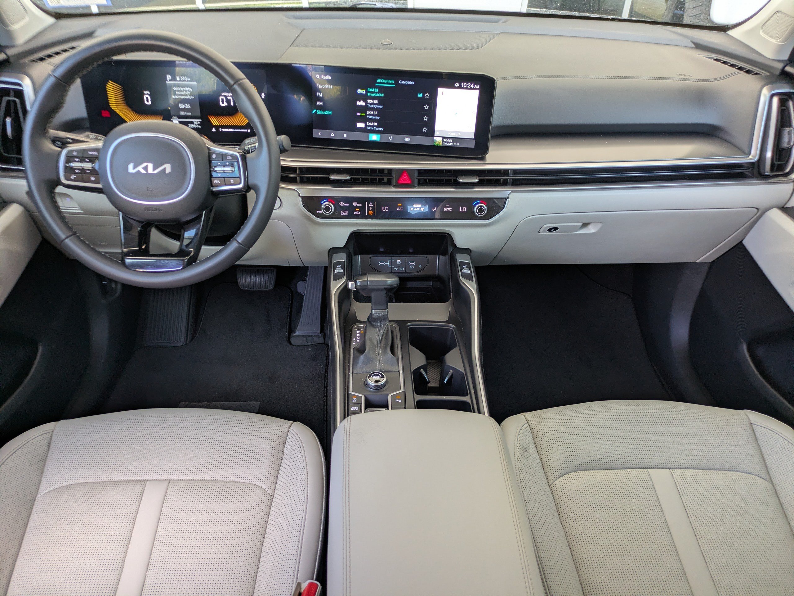 Used 2024 Kia Sorento S FWD image 15