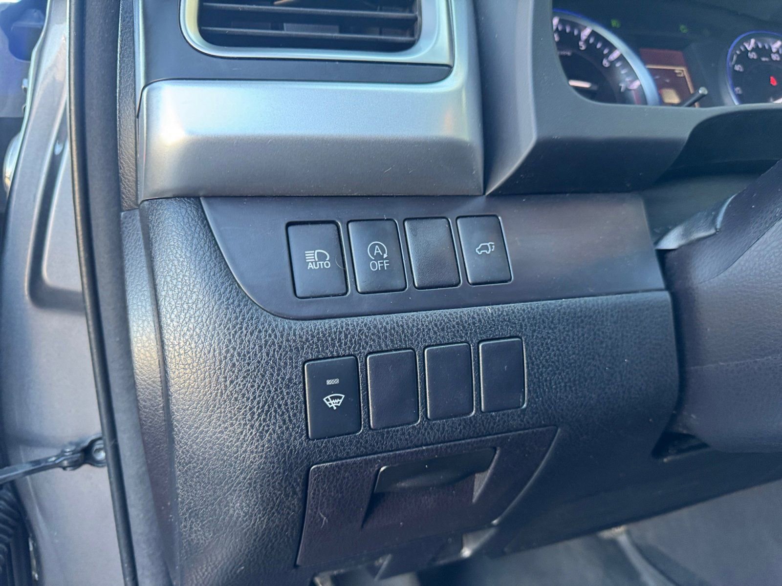 Used 2017 Toyota Highlander XLE image 22