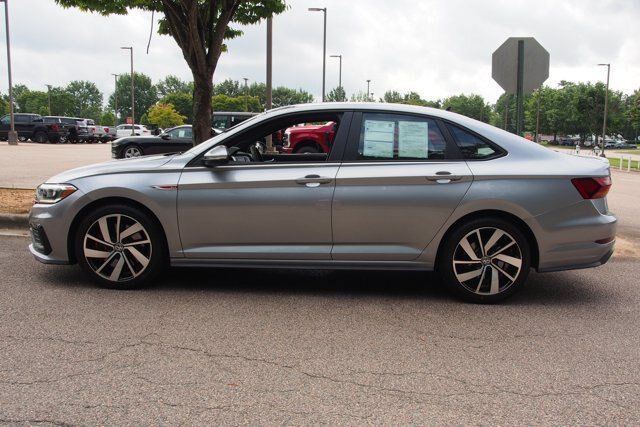 Used 2019 Volkswagen Jetta GLI FWD image 4