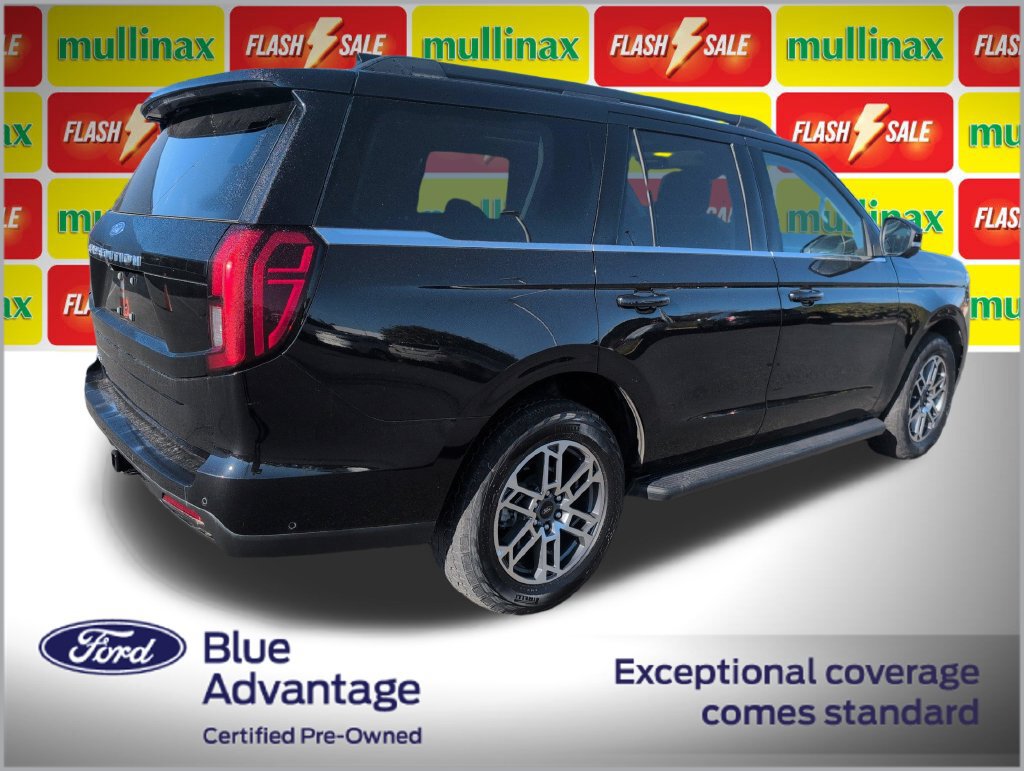Certified 2025 Ford Expedition Active AWD/4WD image 3