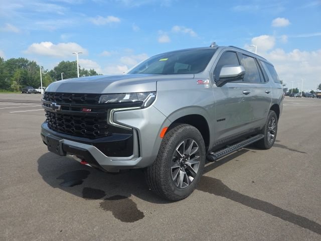 Used 2024 Chevrolet Tahoe Z71 w/ Luxury Package AWD/4WD image 2