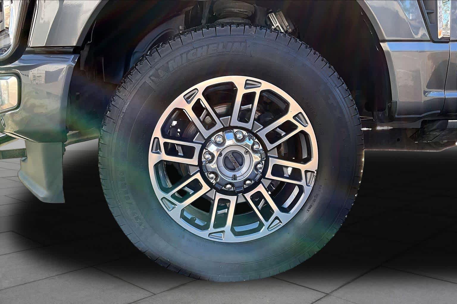 Certified 2023 Ford F350 Limited w/ FX4 Off-Road Package AWD/4WD image 11