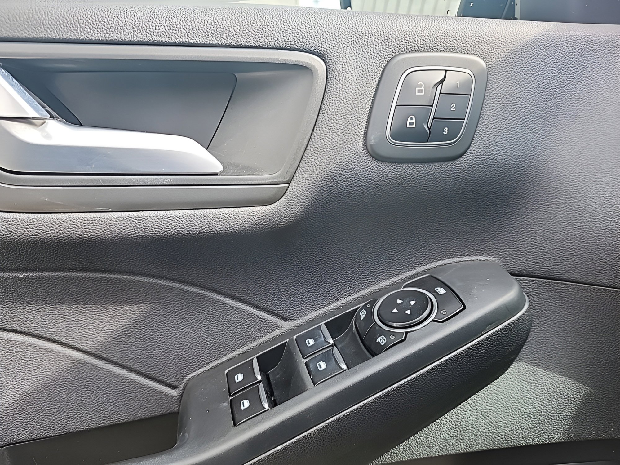 Certified 2023 Ford Escape Active w/ Tech Pack #2 image 18