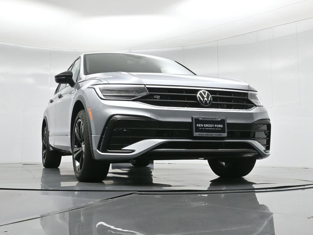 Used 2024 Volkswagen Tiguan SE R-Line image 6