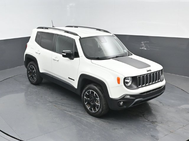 Used 2023 Jeep Renegade Latitude AWD/4WD image 18