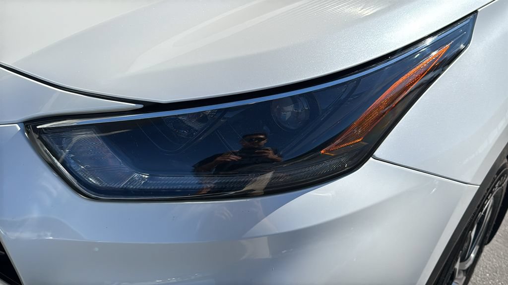 Used 2021 Toyota Highlander XLE FWD image 6