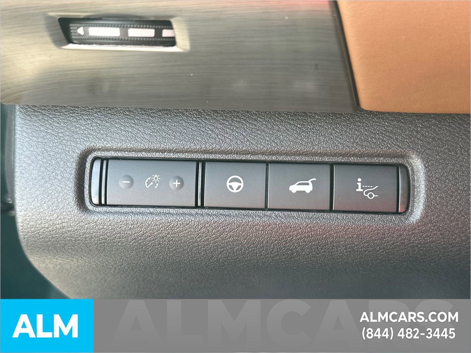 Used 2025 Nissan Pathfinder Platinum FWD image 30