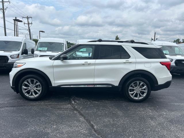 Certified 2023 Ford Explorer XLT w/ Equipment Group 202A AWD/4WD image 4