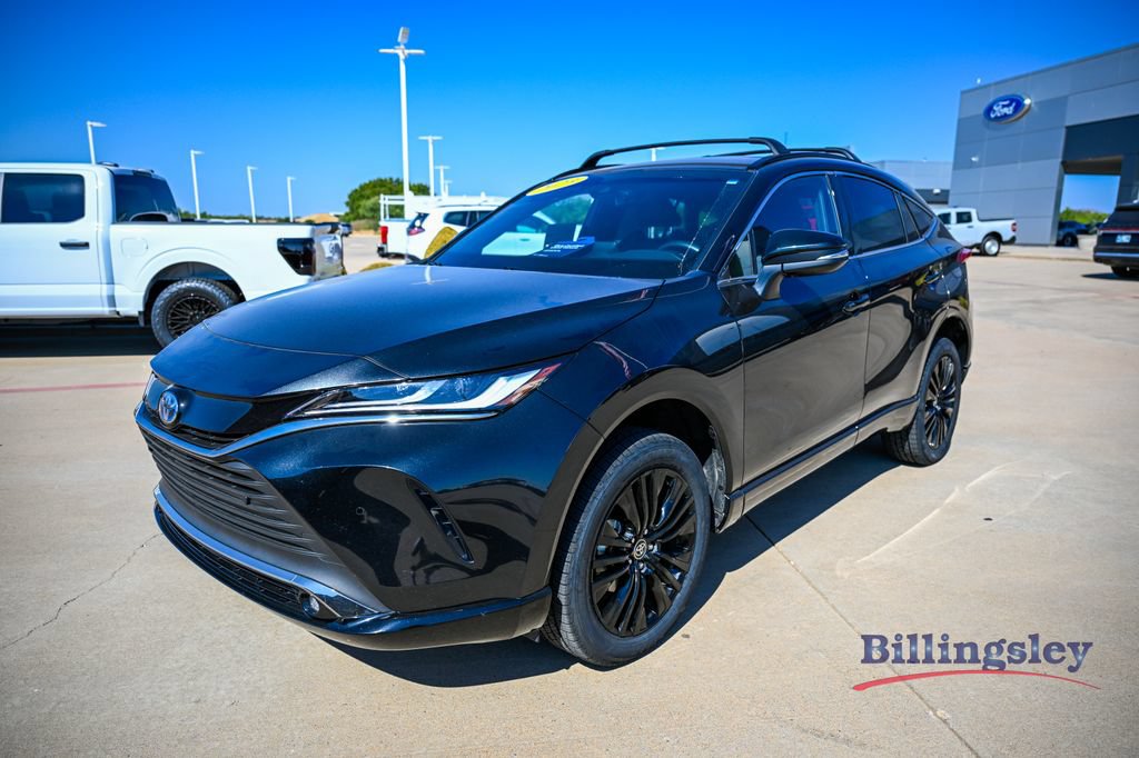 Used 2023 Toyota Venza Nightshade AWD/4WD image 3