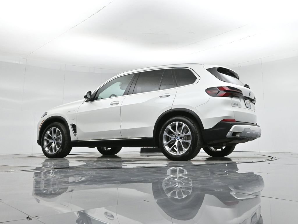 Used 2025 BMW X5 xDrive50e image 51