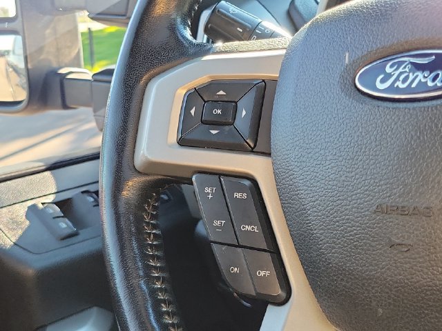 Certified 2022 Ford F350 Lariat w/ Tremor Off-Road Package AWD/4WD image 16