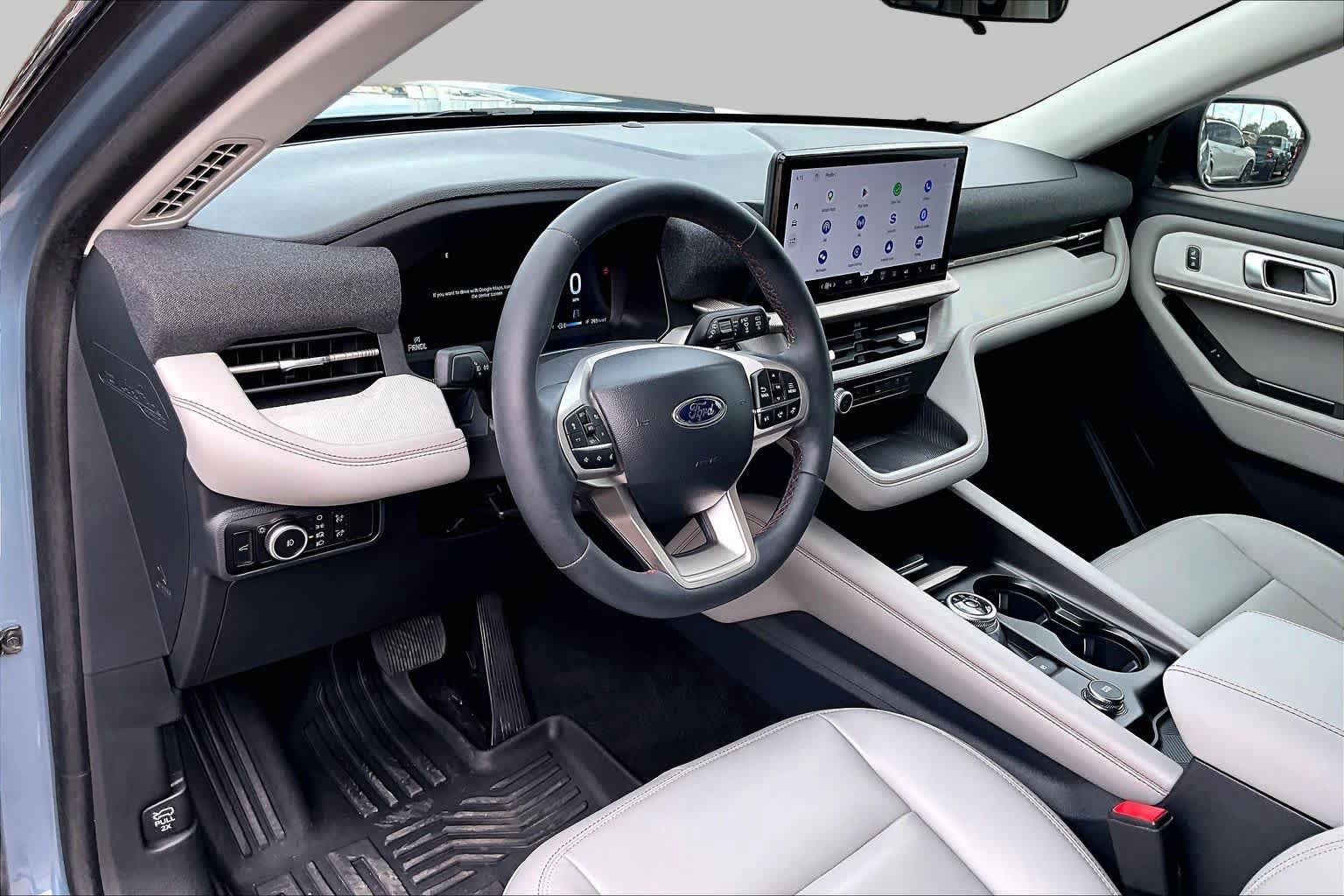 Certified 2025 Ford Explorer Active w/ Active Comfort Package RWD image 18