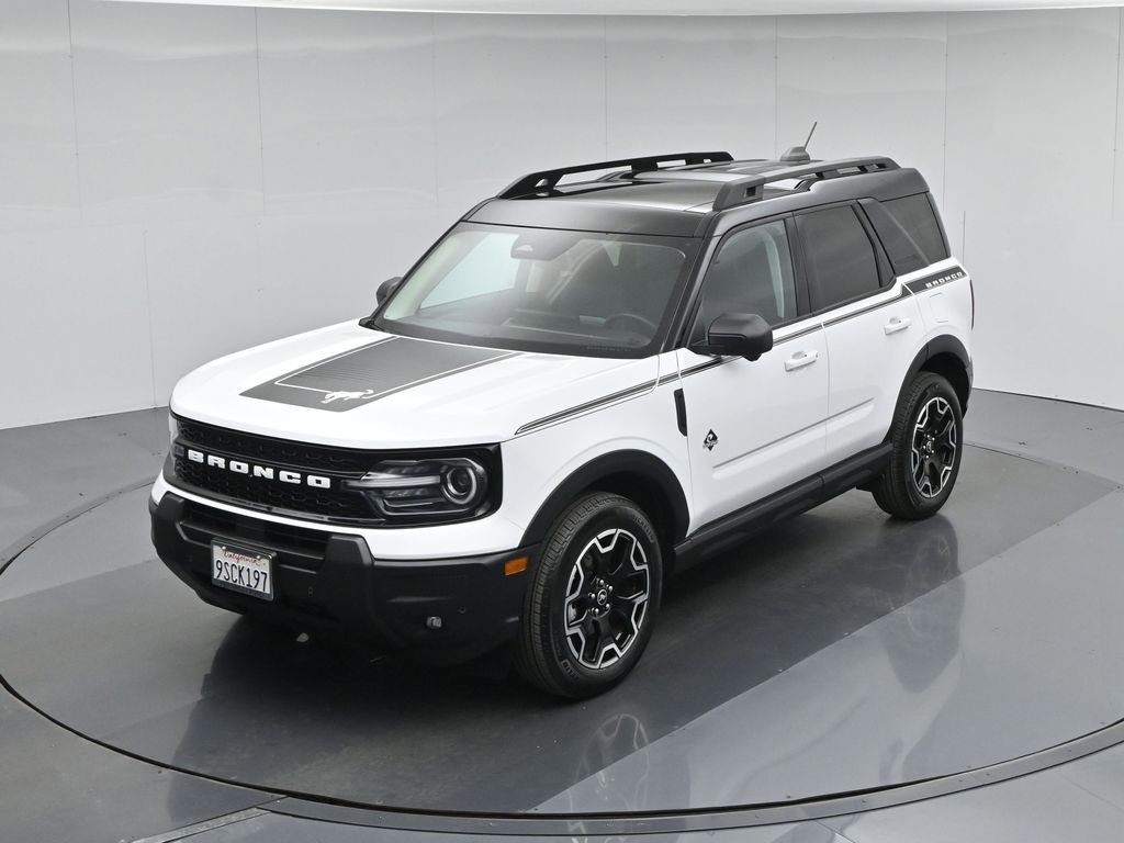 Certified 2025 Ford Bronco Sport Outer Banks w/ Outer Banks Tech Package+ AWD/4WD image 39