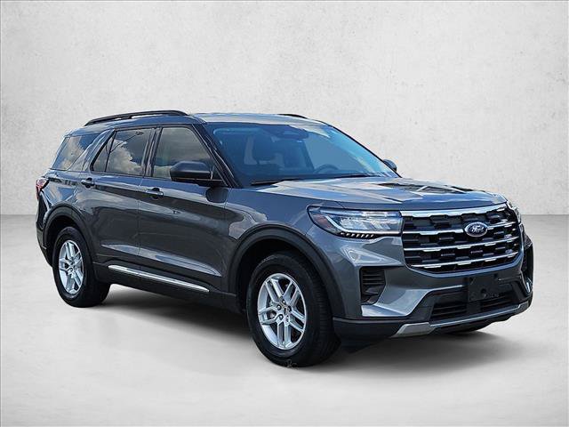 Certified 2025 Ford Explorer Active RWD image 3