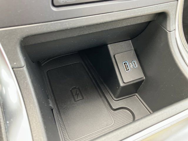 Certified 2024 Ford Edge Titanium image 31