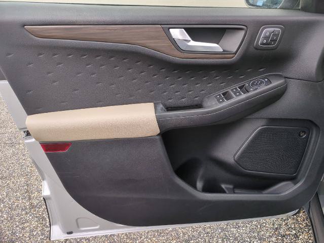 Certified 2020 Ford Escape Titanium AWD/4WD image 9