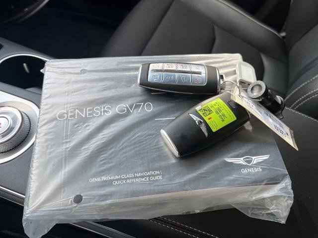 Used 2024 Genesis GV70 2.5T w/ Sport Prestige Package image 39