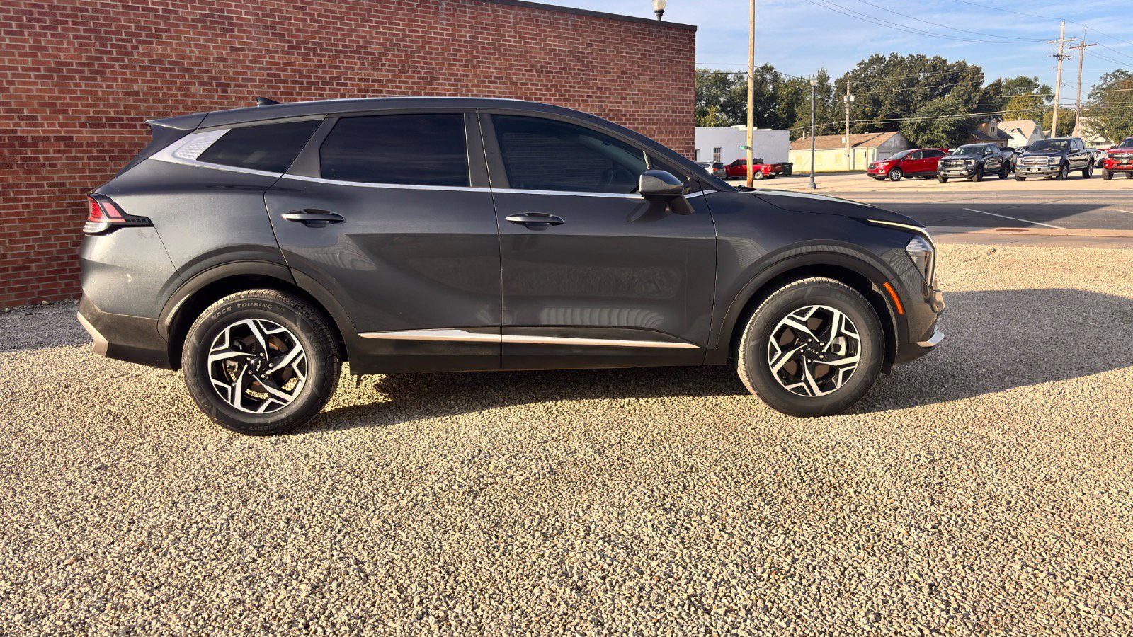 Used 2023 Kia Sportage LX image 6