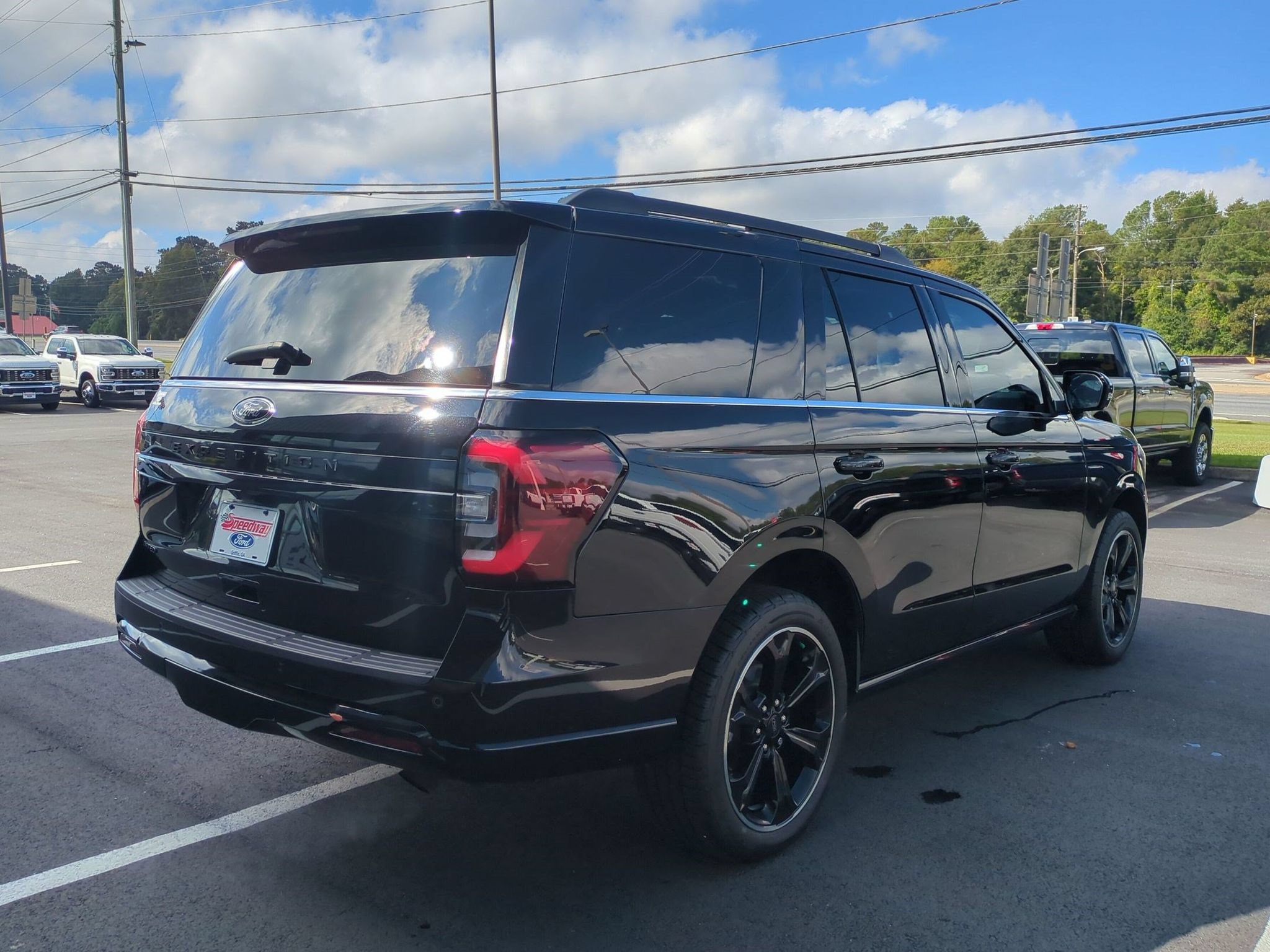 Certified 2023 Ford Expedition Limited RWD image 5