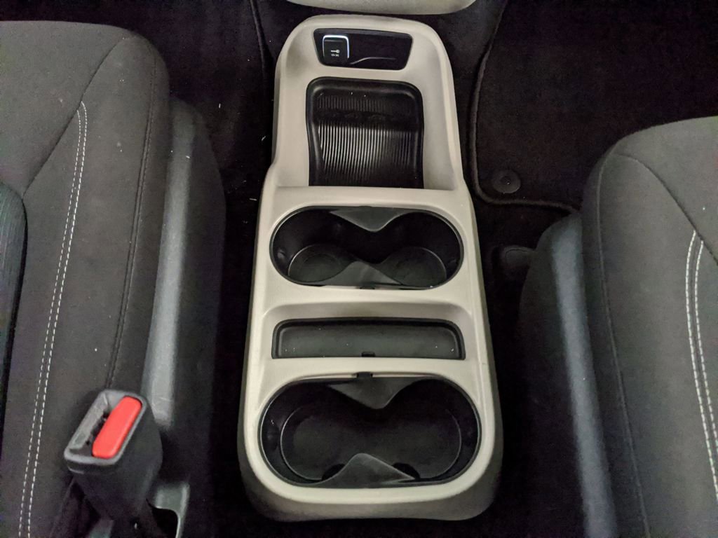 Used 2023 Chrysler Voyager LX image 10