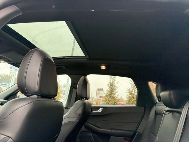 Certified 2023 Ford Escape ST-Line w/ Tech Pack #1 image 27