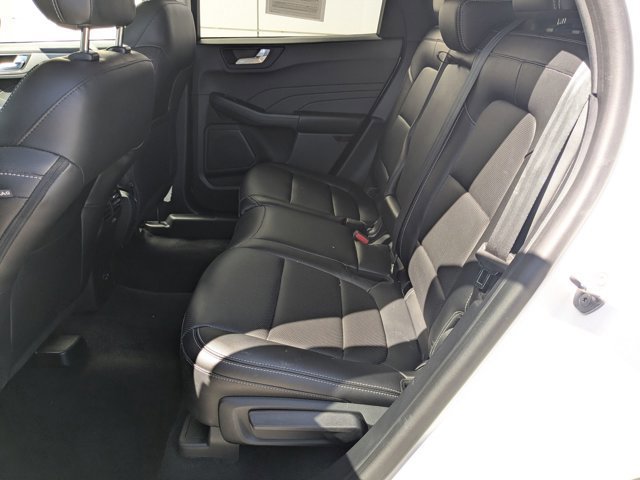 Certified 2022 Ford Escape Titanium w/ Class II Trailer Tow Package image 30