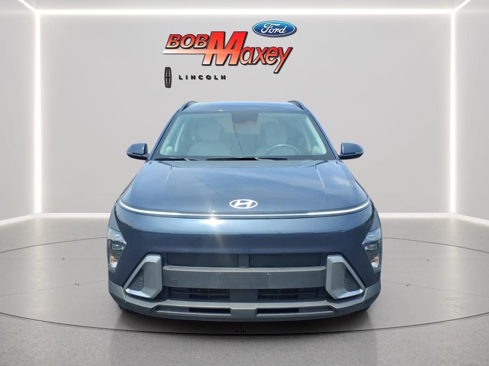 Used 2025 Hyundai Kona SEL AWD/4WD image 2