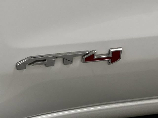 Used 2024 GMC Sierra 1500 AT4 w/ Technology Package AWD/4WD image 19