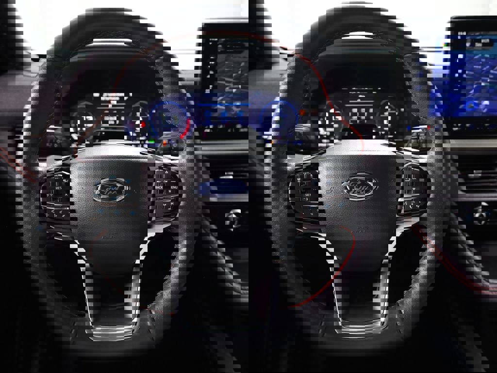 Certified 2025 Ford Explorer ST-Line image 23