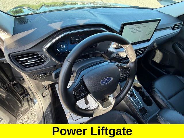Certified 2025 Ford Escape Platinum AWD/4WD image 11