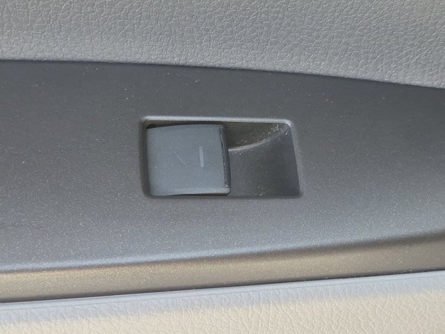 Used 2023 Toyota Camry SE FWD image 29
