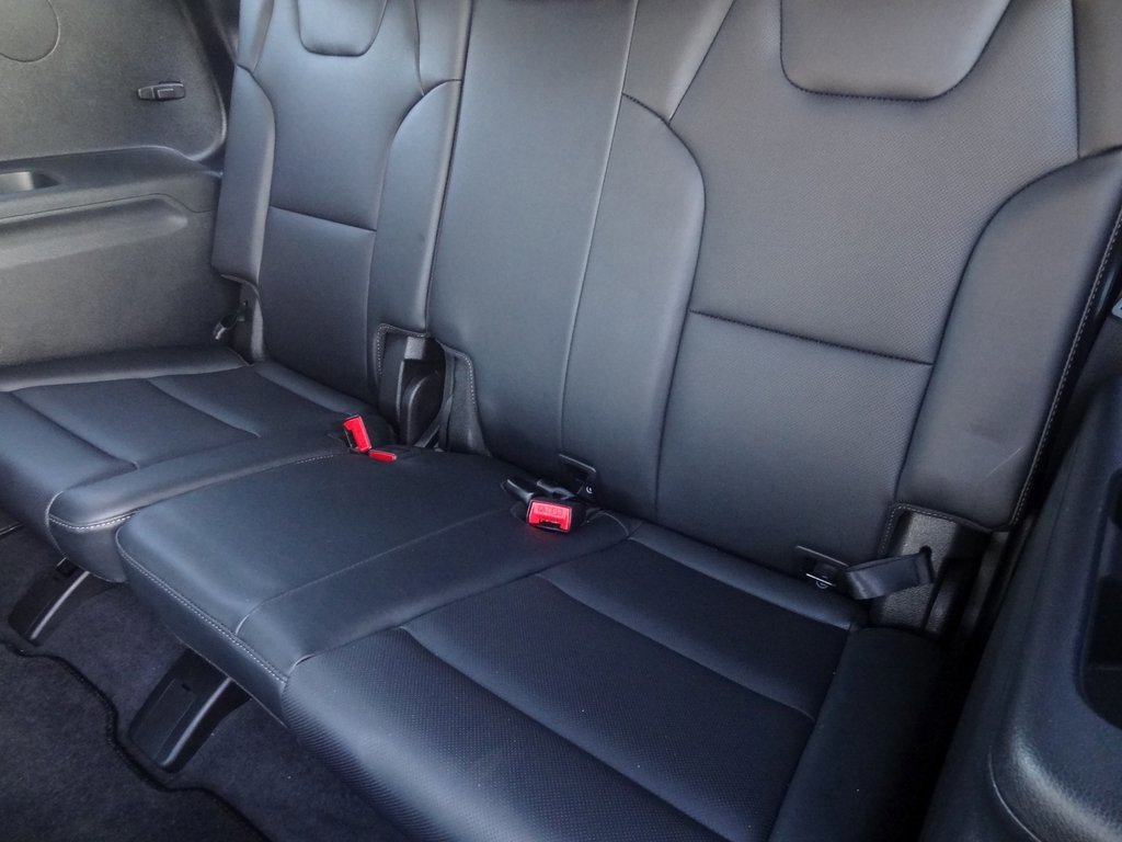 Used 2023 Kia Telluride S image 13